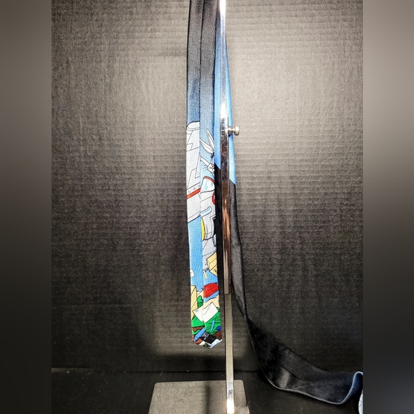 Looney Tunes Stamp Collection Bugs Bunny Men's Tie - Picture 4 of 5